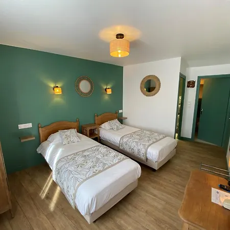 Restaurant Le Grillon Hotel Chambon-sur-Lac
