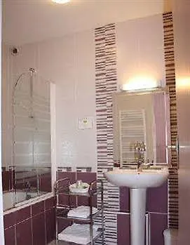 Restaurant Le Grillon Hotel 2*